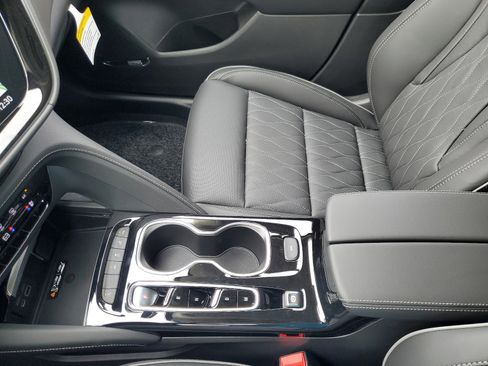 Certified 2023 Buick Envision Avenir image 22