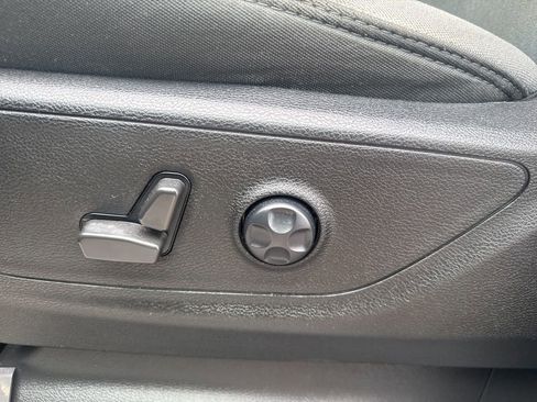 Used 2021 RAM 1500 Big Horn AWD/4WD image 17