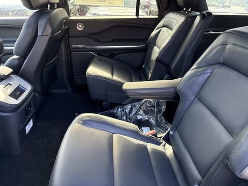 New 2025 Lincoln Navigator Reserve w/ Jet Appearance Package image 18