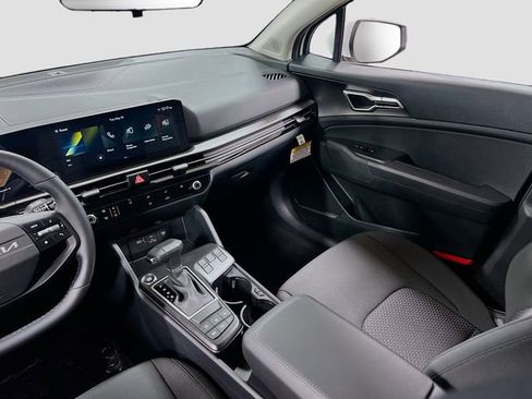 New 2026 Kia Sportage LX FWD image 21