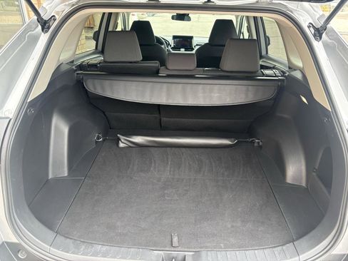 Used 2025 Toyota RAV4 XLE AWD/4WD image 5
