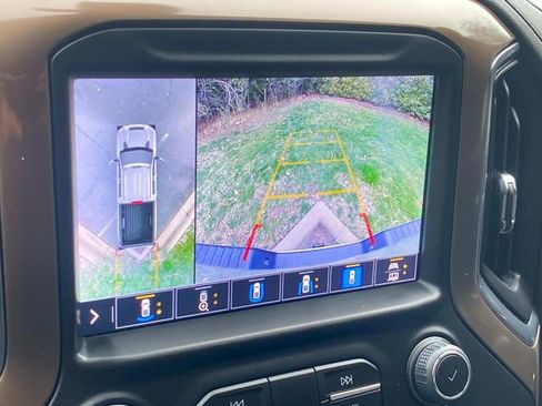 Used 2022 Chevrolet Silverado 2500 High Country w/ Safety Package II image 22