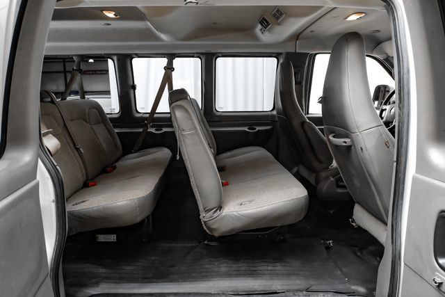 Used 2018 Chevrolet Express 2500 LT w/ LT Preferred Equipment Group RWD image 29