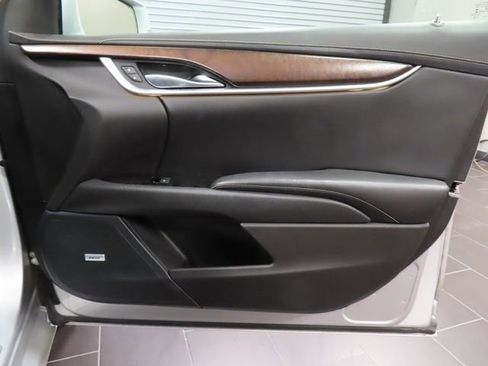 Used 2019 Cadillac XTS Luxury image 13