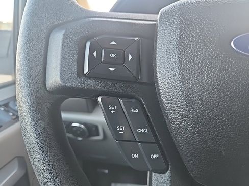 Used 2015 Ford F150 XLT image 45