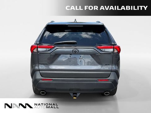 Used 2023 Toyota RAV4 XLE w/ Convenience Package FWD image 4