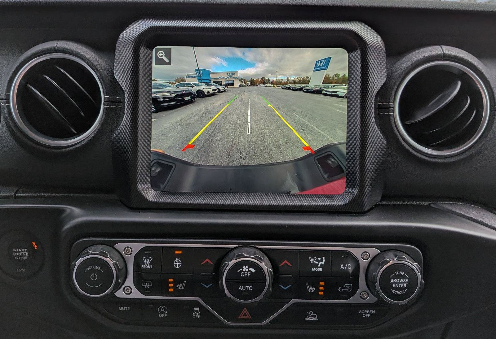 Used 2022 Jeep Gladiator Overland w/ Popular Equipment Package AWD/4WD image 17