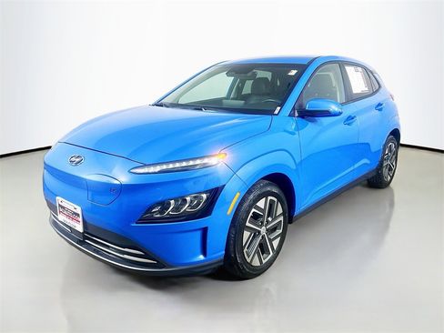 Used 2022 Hyundai Kona Limited image 3