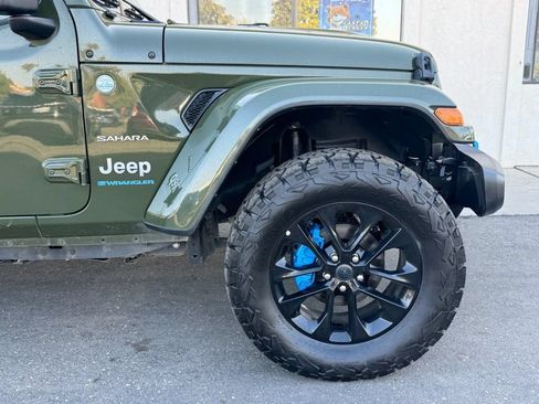 Used 2024 Jeep Wrangler Unlimited Sahara AWD/4WD image 2