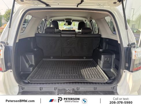 Used 2022 Toyota 4Runner TRD Off-Road Premium AWD/4WD image 9