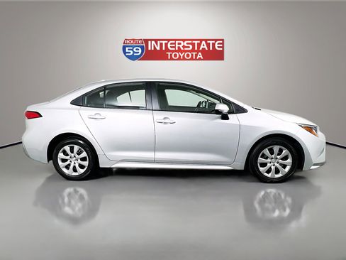 Certified 2025 Toyota Corolla LE FWD image 8