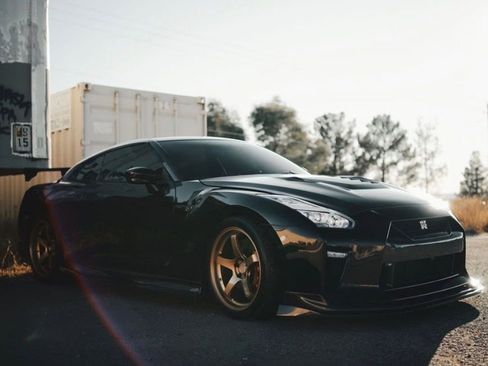 Used 2019 Nissan GT-R Premium w/ Premium Interior Package AWD/4WD image 20