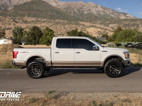 Used 2020 Ford F150 Lariat image 9