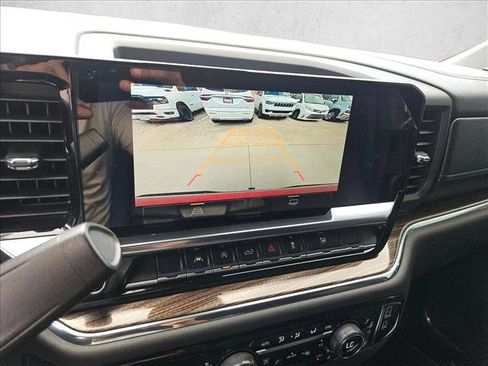 Used 2023 Chevrolet Silverado 1500 LT RWD image 19