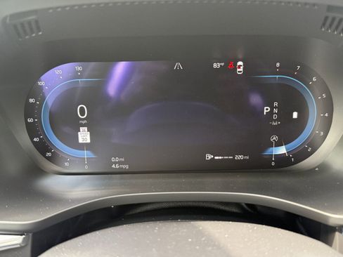 Used 2023 Volvo XC60 B5 Plus w/ Protection Package Premier image 17