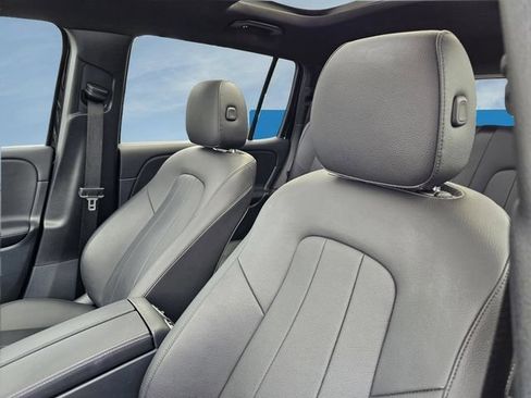 Used 2024 Mercedes-Benz GLB 250 image 18