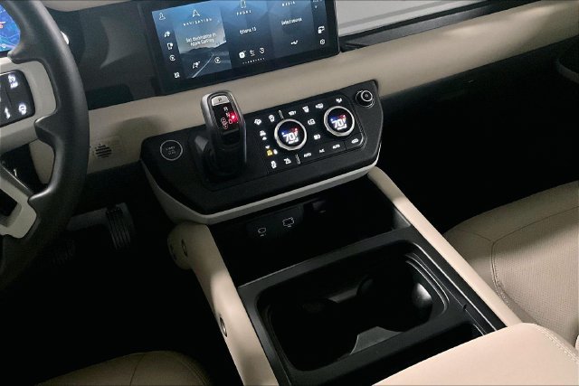 Certified 2024 Land Rover Defender 110 S AWD/4WD image 19