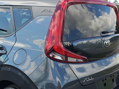 Used 2021 Kia Soul LX FWD image 33