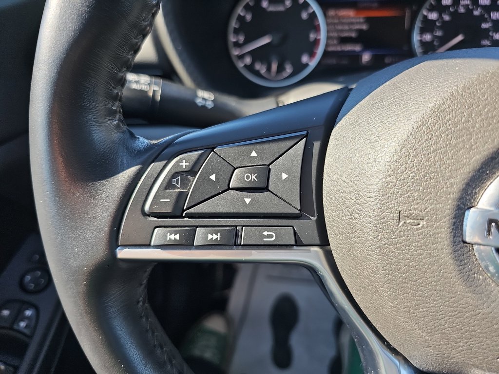 Used 2020 Nissan Sentra SV FWD image 22