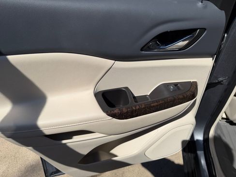 Used 2020 GMC Acadia Denali image 23