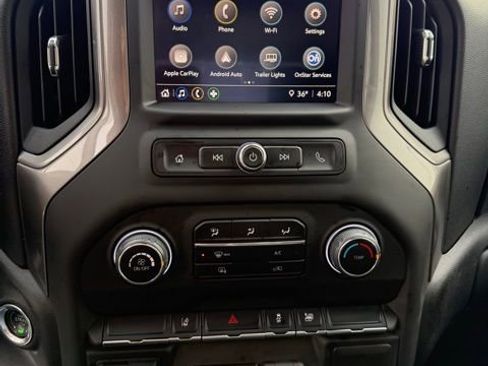 Used 2025 Chevrolet Silverado 2500 Custom image 11