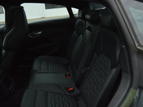 Used 2023 Audi e-tron GT Premium Plus AWD/4WD image 21