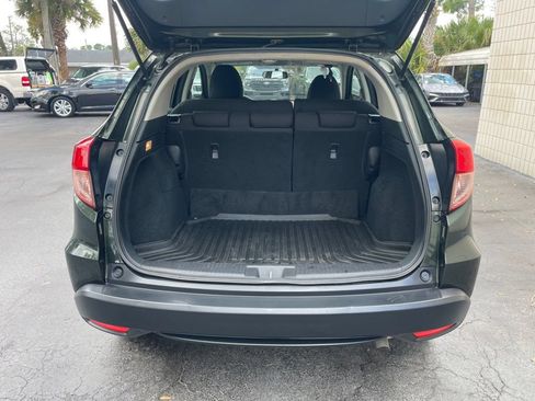 Used 2018 Honda HR-V LX image 5