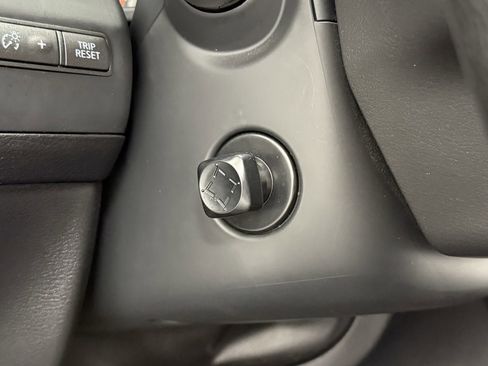 Used 2017 INFINITI Q60 w/ Premium Package image 19