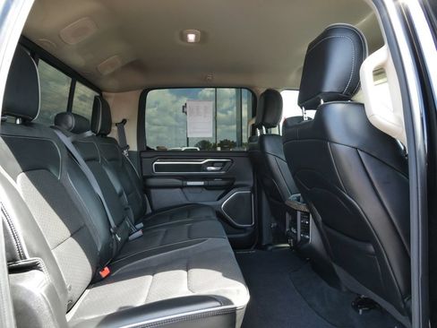 Used 2019 RAM 1500 Laramie AWD/4WD image 15