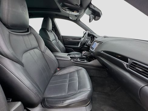 Used 2020 Maserati Levante GranSport image 20