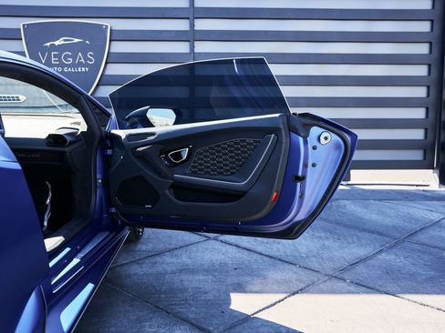 Used 2023 Lamborghini Huracan Tecnica image 31