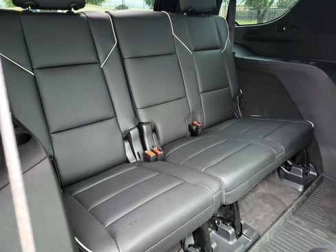 Certified 2023 Cadillac Escalade Premium Luxury RWD image 12