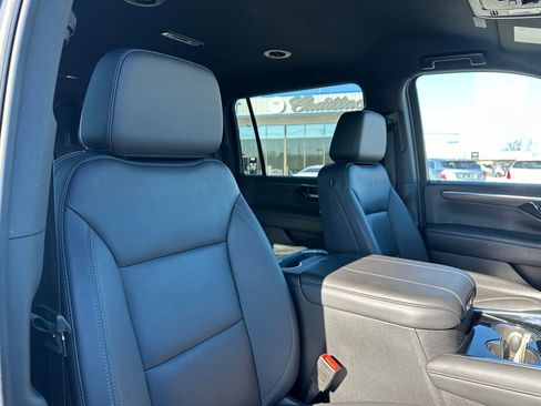 Certified 2025 Chevrolet Suburban LT image 24