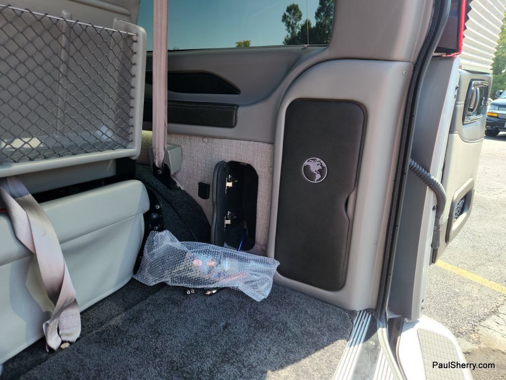 Used 2021 Chevrolet Express 2500 LS w/ Enhanced Convenience Package RWD image 27