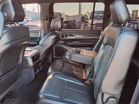 Used 2022 Jeep Wagoneer Series II image 20