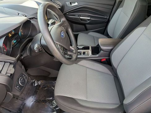 Used 2019 Ford Escape SE FWD image 17