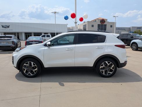Used 2021 Kia Sportage EX w/ EX Technology Package AWD/4WD image 2