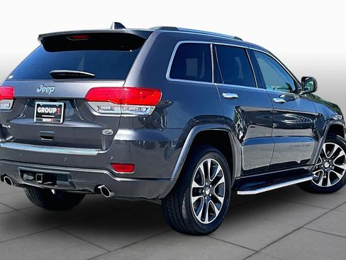 Used 2017 Jeep Grand Cherokee Overland AWD/4WD image 13