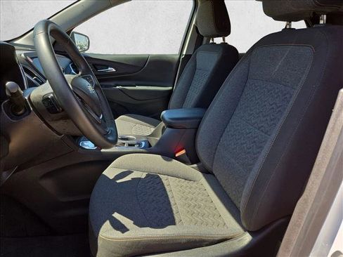 Used 2024 Chevrolet Equinox LT image 15