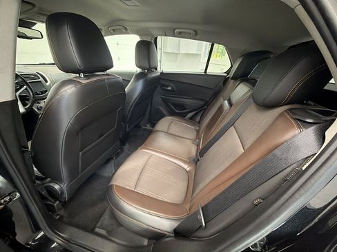 Used 2015 Chevrolet Trax LT w/ LT Plus Package AWD/4WD image 12