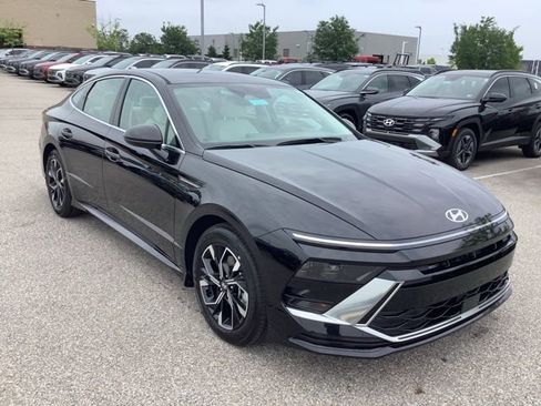 Used 2025 Hyundai Sonata SEL image 3