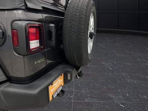 Used 2022 Jeep Wrangler Unlimited Sport image 30