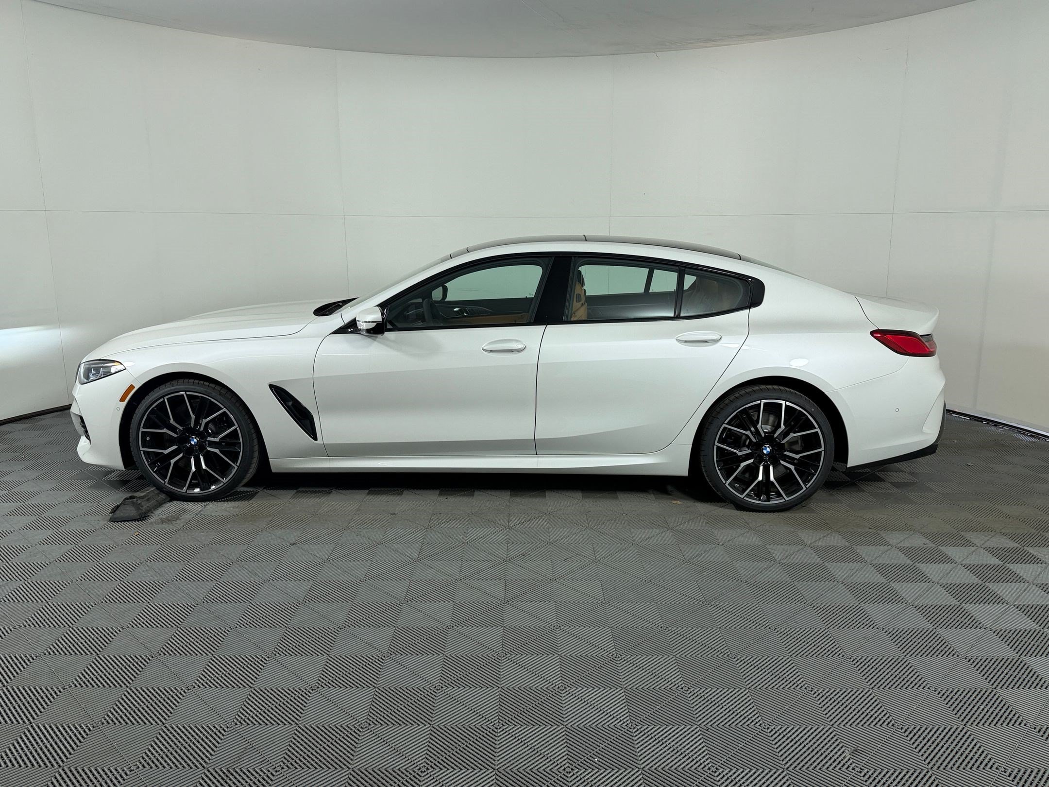 Used 2026 BMW 840i RWD image 2