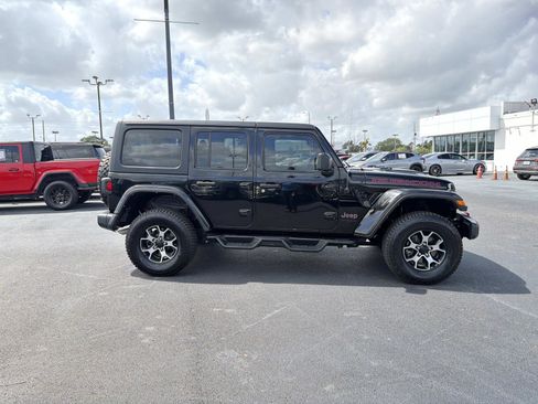 Used 2022 Jeep Wrangler Unlimited Rubicon image 2
