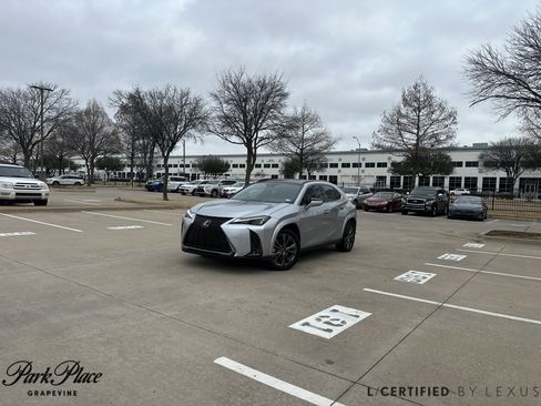 Used 2024 Lexus UX 250h F Sport image 1