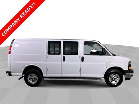 Used 2023 GMC Savana 2500 w/ Driver Convenience Package image 9