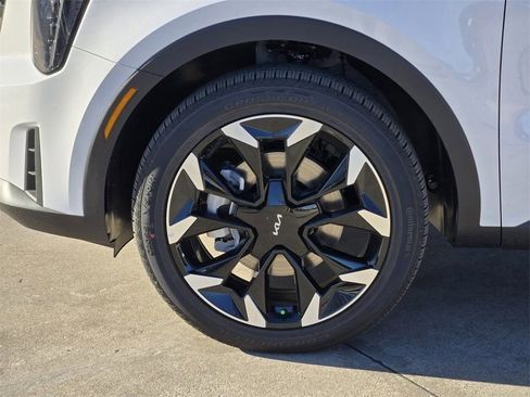 New 2026 Kia Sorento EX w/ EX Premium Package FWD image 9