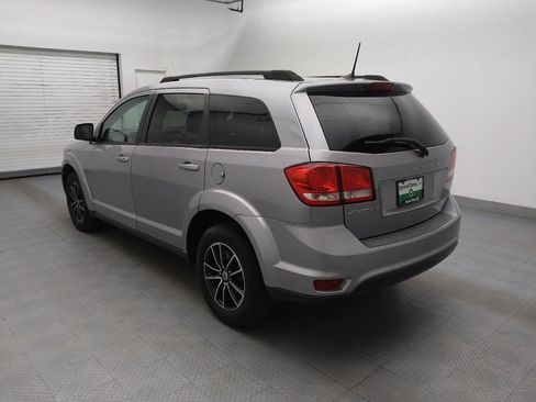 Used 2019 Dodge Journey SE w/ Connectivity Group FWD image 5