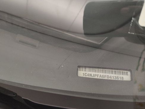 Used 2015 Jeep Patriot High Altitude FWD image 33