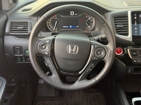 Used 2018 Honda Ridgeline RTL-E image 8
